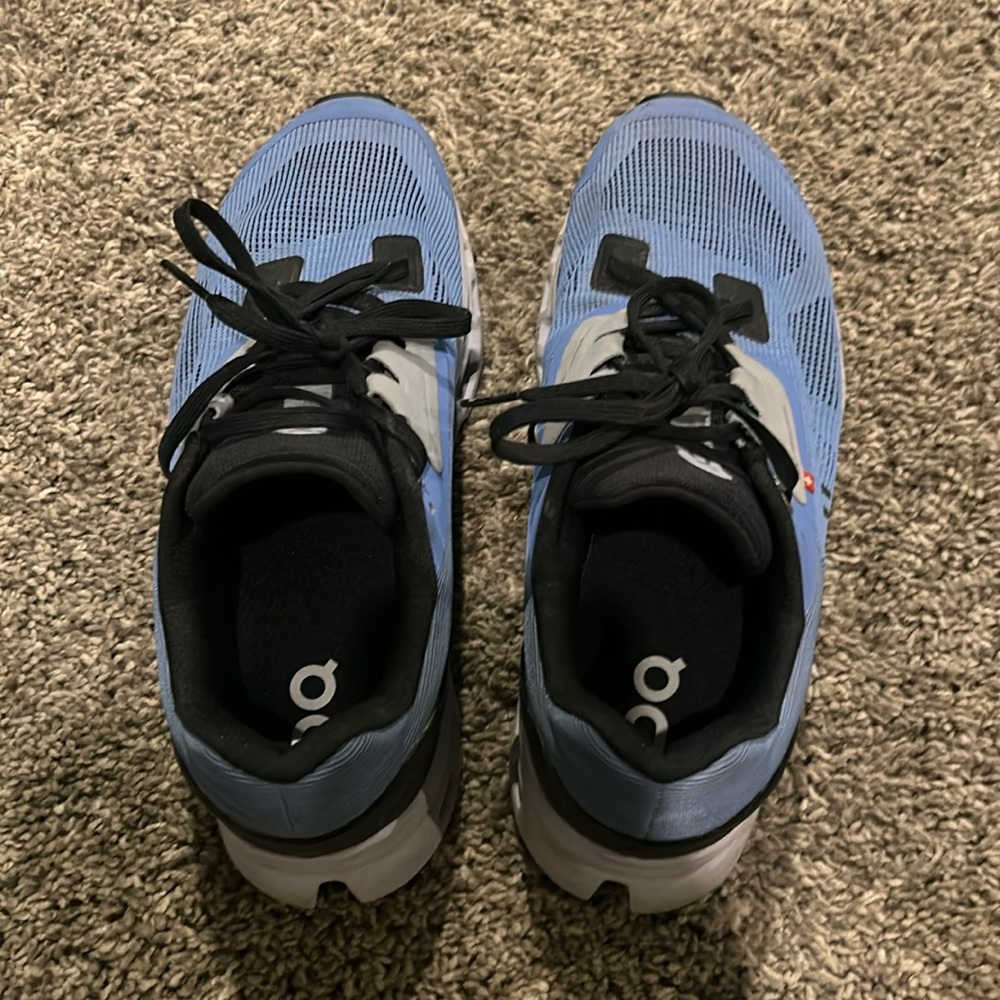 On Cloud tennis shoes